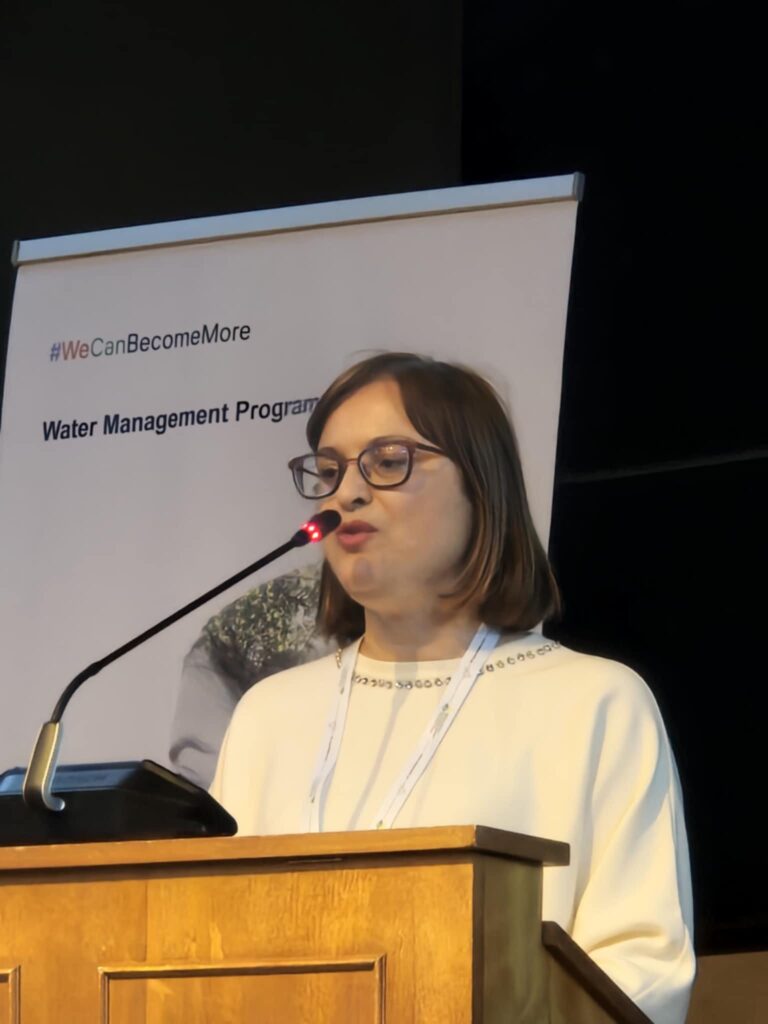 στιγμιότυπο από τη παρουσίαση του έργου "Αύξηση της γνώσης για τη σημασία της καλής κατάστασης των υδάτινων σωμάτων" 